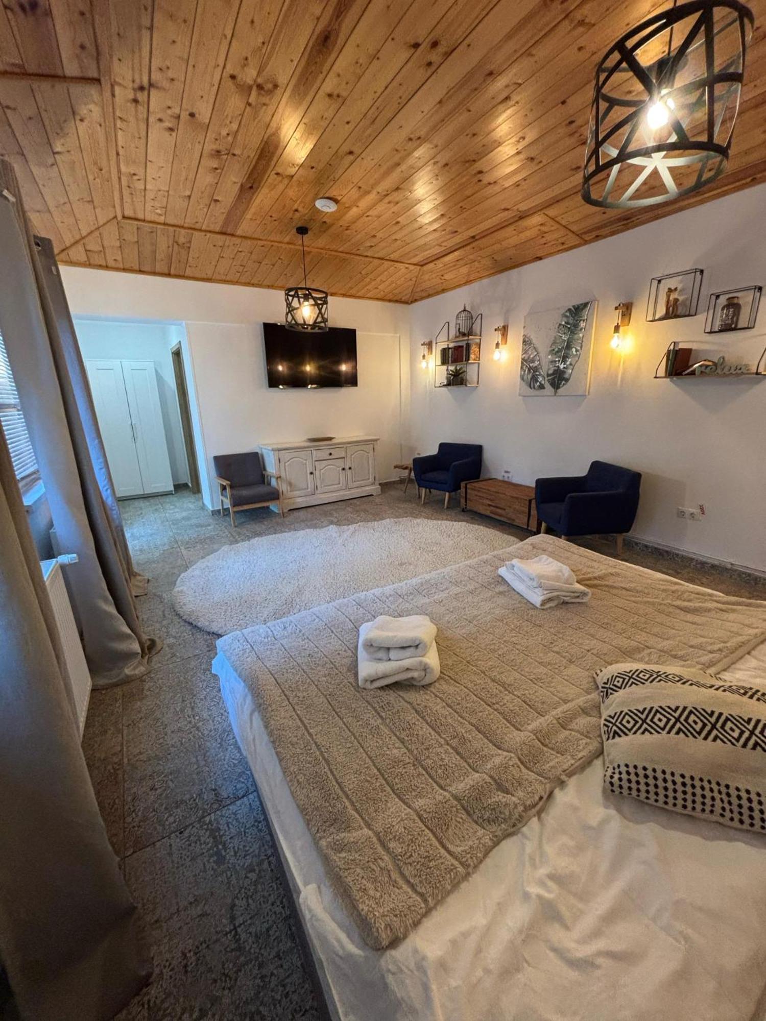 Drachenhaus Urban Villa Braşov Esterno foto